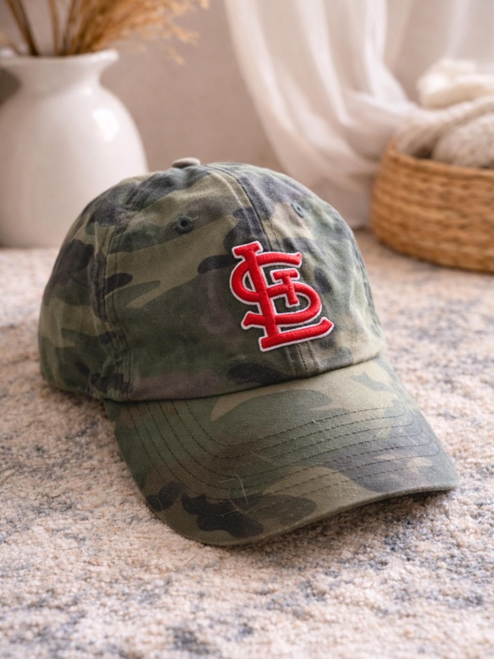 St. Louis Cardinals Camo Baseball Cap - Red Logo